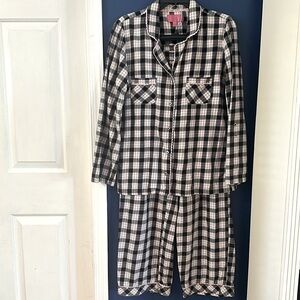Women’s Victoria’s Secret Plaid Flannel Pajama Set Size Medium